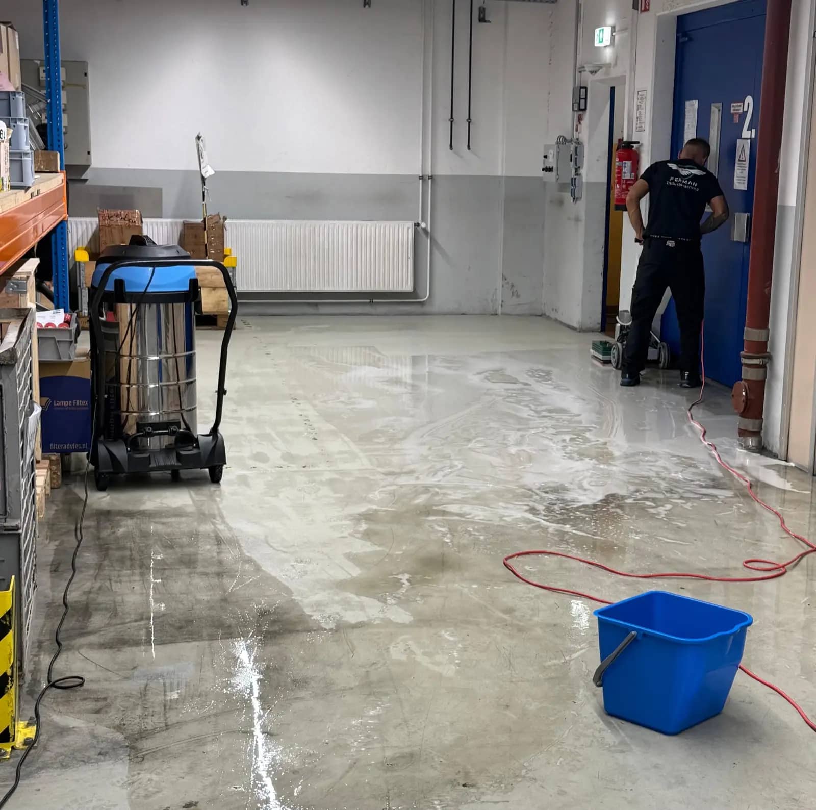 Hallenreinigung bei Ferman Industrieservice in Hessen