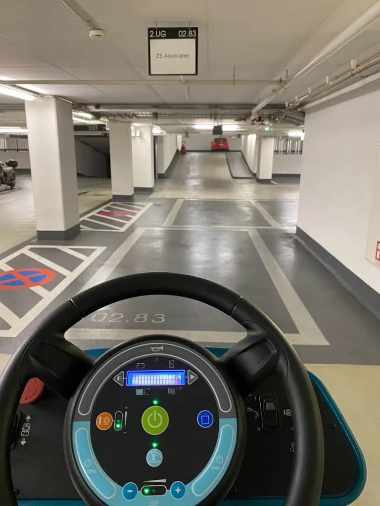 Hallenreinigung in Industrie und Logistik